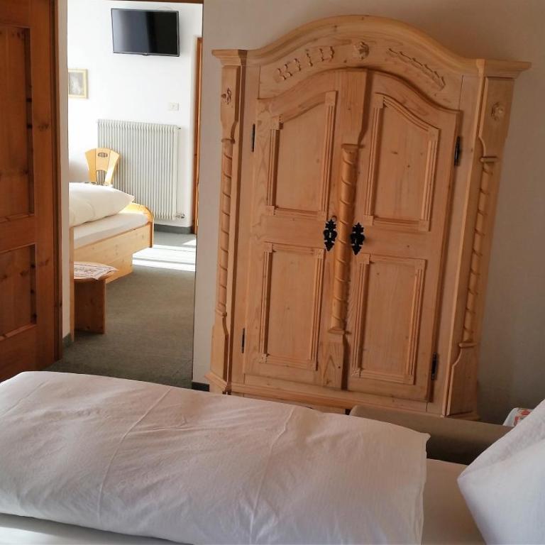 Garni Meinrad - Familienzimmer mit Balkon - 1