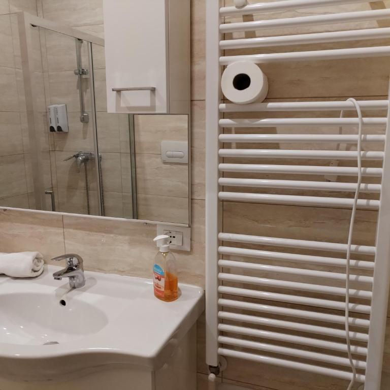 Nuova fiera camera - Camera Matrimoniale con Bagno Privato - 5