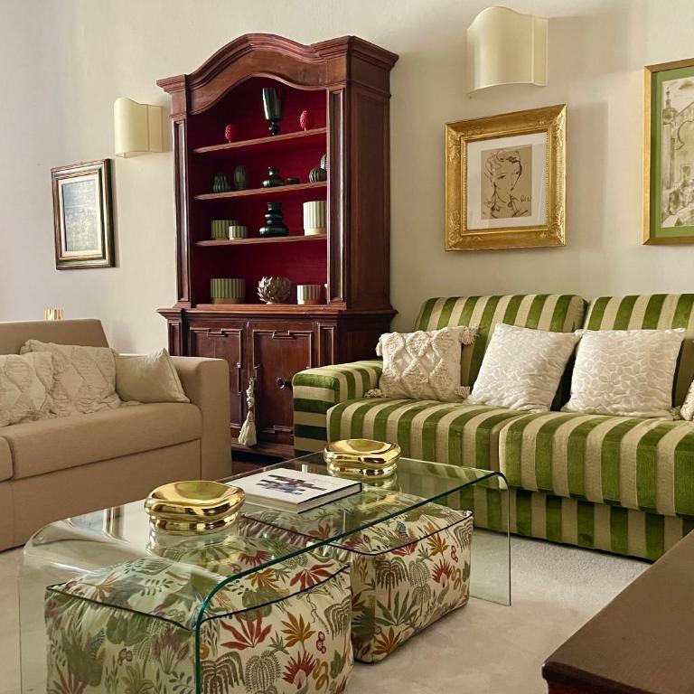 Florence Cozy Retreat - Appartamento con 2 Camere da Letto - 55