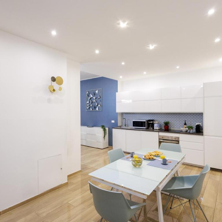 Genoa Lux Apartments with parking - Deluxe Apartment with Fitness Corner - 3