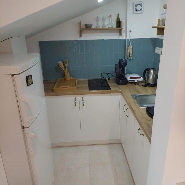 Bonaca Home Kotor - One-Bedroom Apartment with Sea View and Balcony - 13