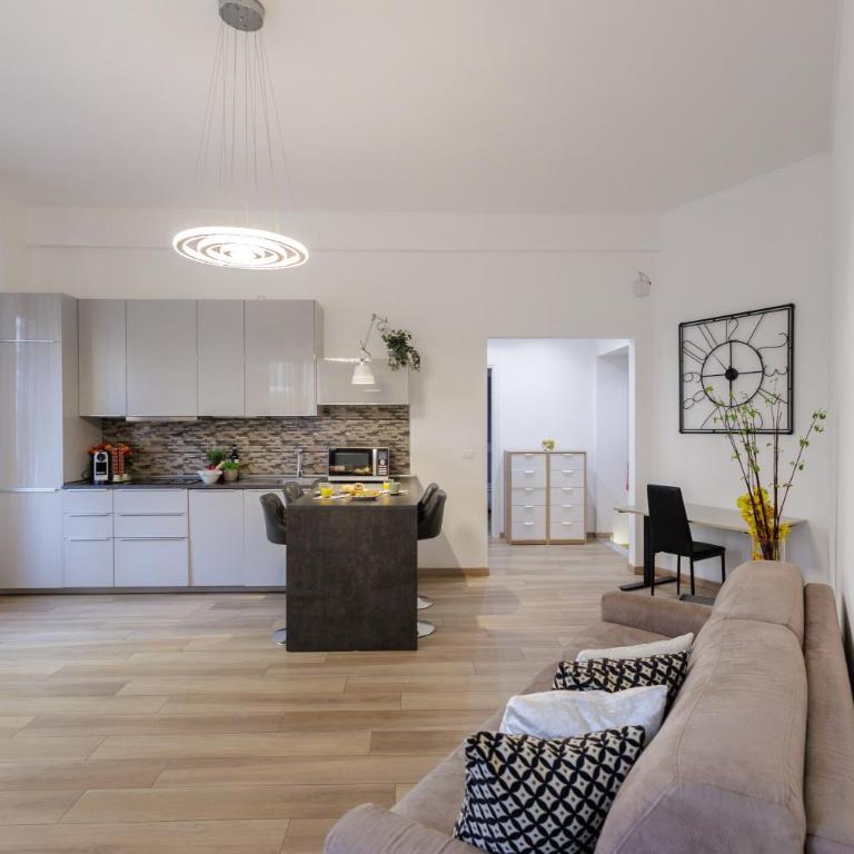 Genoa Lux Apartments with parking - Premium Apartment - 12