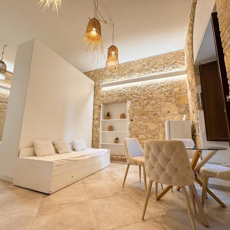 Kalma Villanova - Stone Elegance in the Old Town - One-Bedroom Apartment - 1