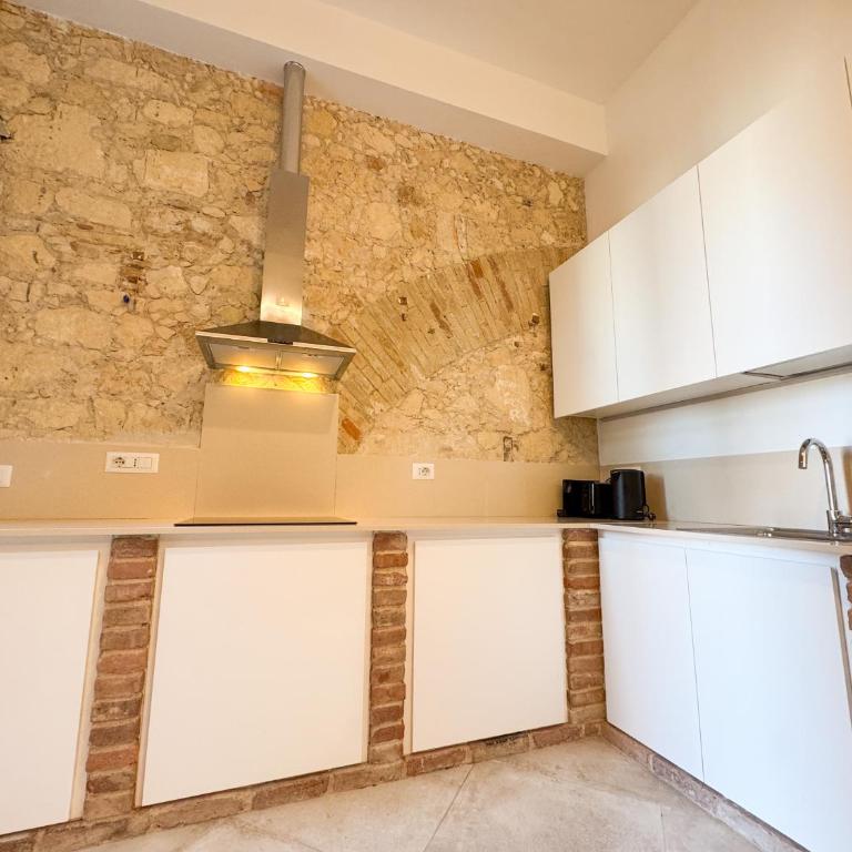 Kalma Villanova - Stone Elegance in the Old Town - One-Bedroom Apartment - 6