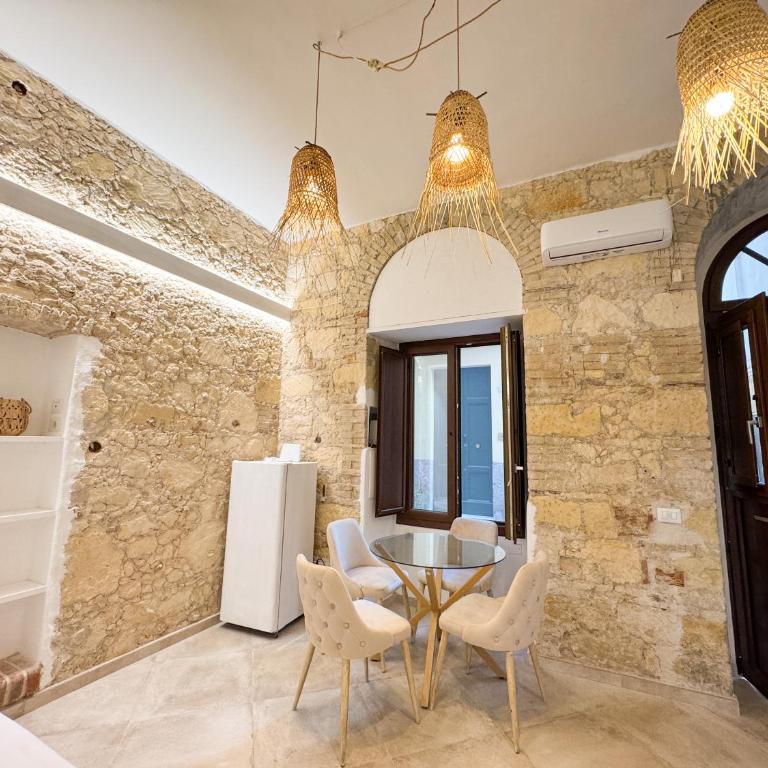 Kalma Villanova - Stone Elegance in the Old Town - One-Bedroom Apartment - 3