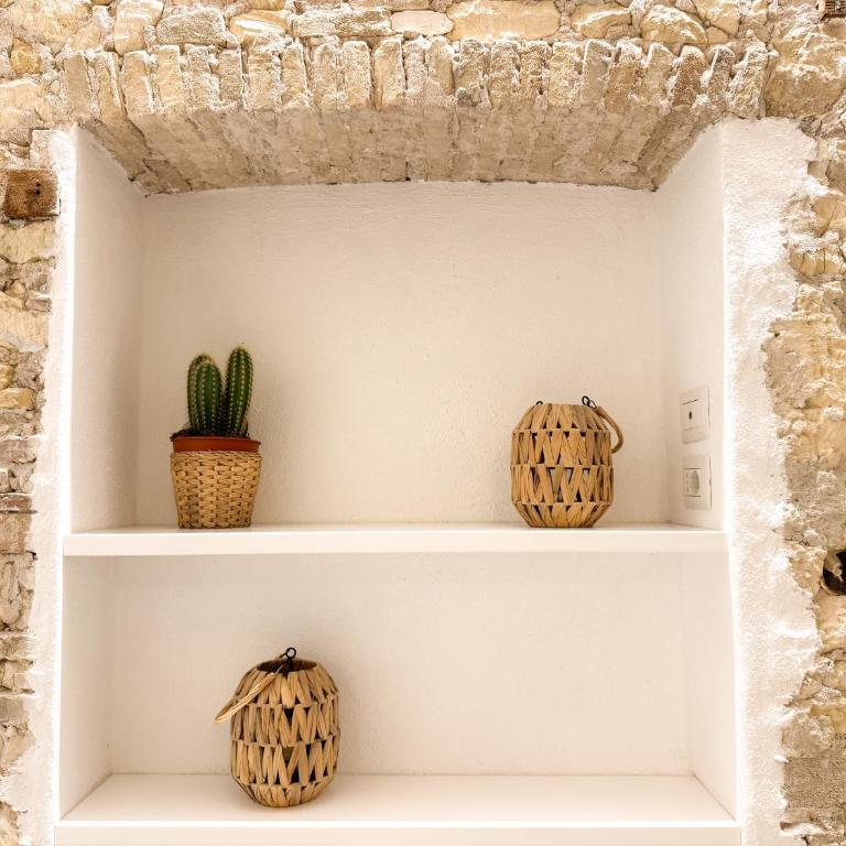 Kalma Villanova - Stone Elegance in the Old Town - One-Bedroom Apartment - 5
