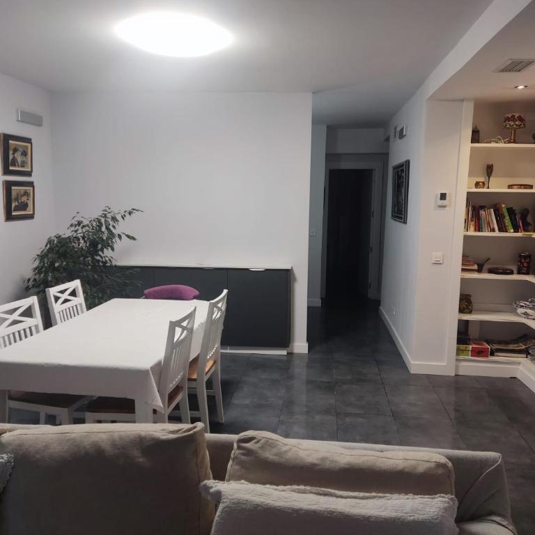 Tu escapada perfecta en Logroño - Apartamento de 2 dormitorios - 23