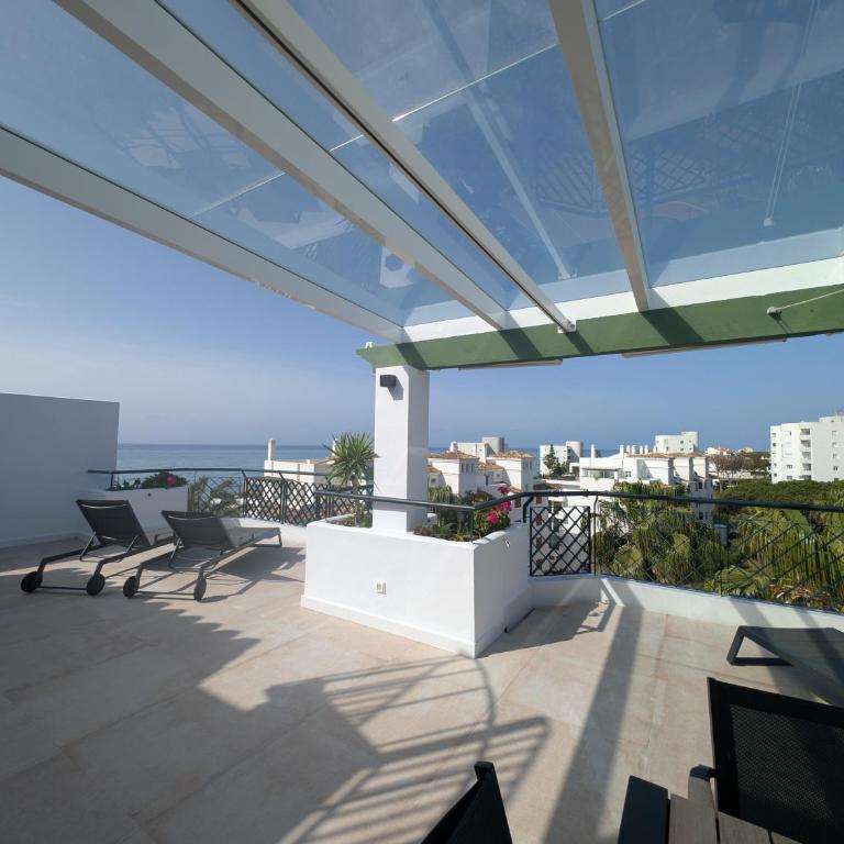 Beautiful first line Penthouse with Sea View Mi Capricho - Apartamento de 2 dormitorios con terraza y vistas al mar - 3