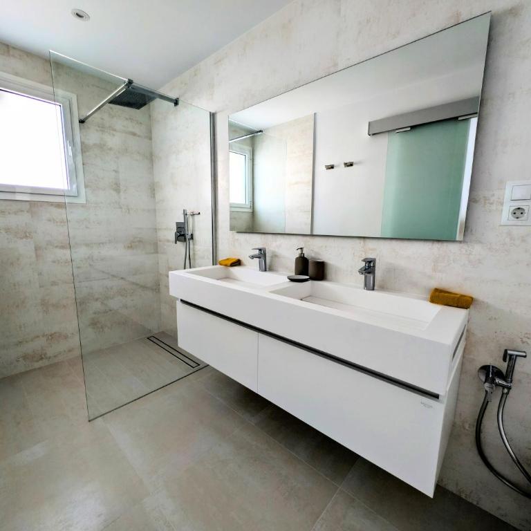 Beautiful first line Penthouse with Sea View Mi Capricho - Apartamento de 2 dormitorios con terraza y vistas al mar - 28