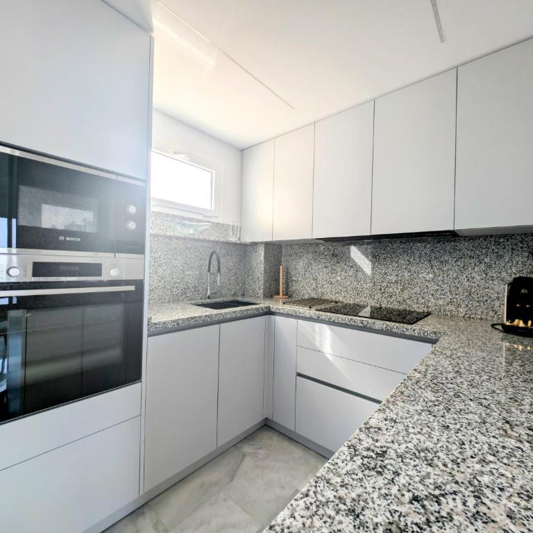 Beautiful first line Penthouse with Sea View Mi Capricho - Apartamento de 2 dormitorios con terraza y vistas al mar - 67