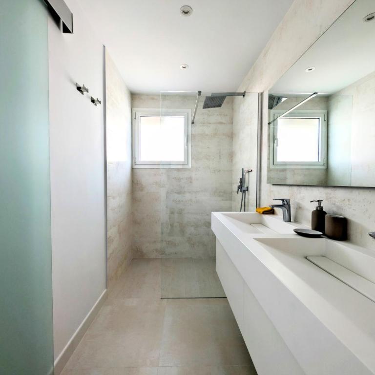 Beautiful first line Penthouse with Sea View Mi Capricho - Apartamento de 2 dormitorios con terraza y vistas al mar - 68
