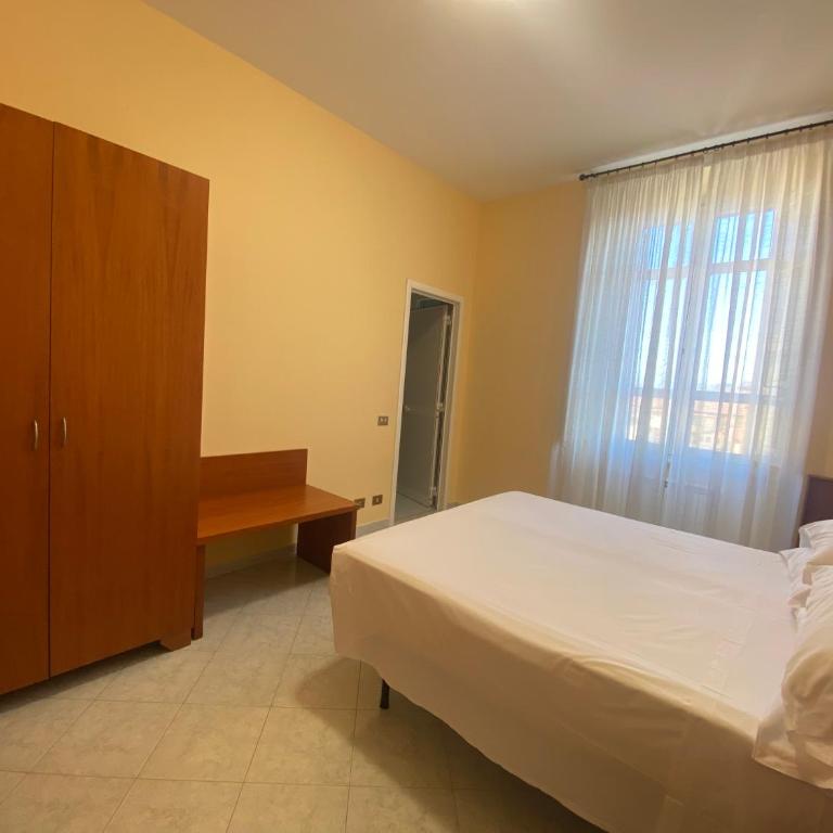 Casa per Ferie Suore Salesiane dei Sacri Cuori - Camera Matrimoniale/Doppia con Letti Singoli - 16