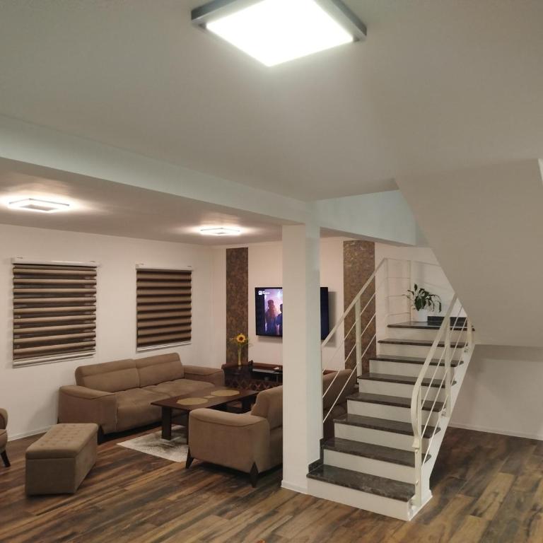 Villa Orhan - Three-Bedroom Villa - 18