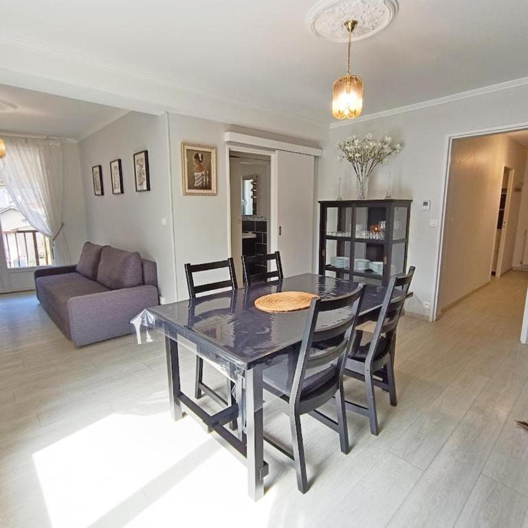 Chez Céleste, Luchon centre, T2 bis, 4 personnes - Appartement 1 Chambre - 5