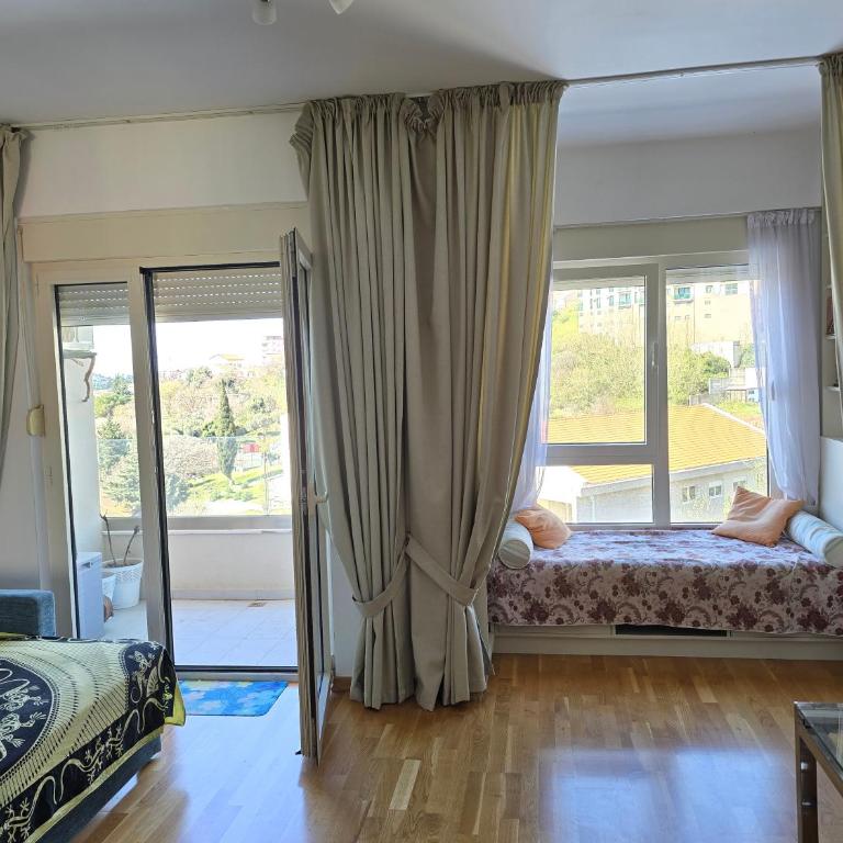 Стильная квартира с видом на море и библиотекой - Studio Apartman - 2