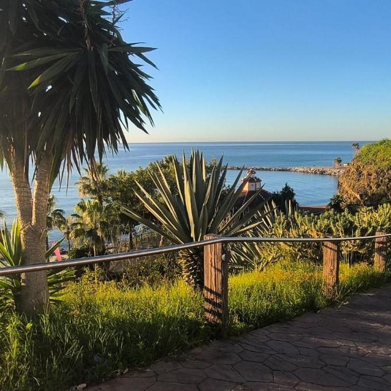 Sea View Penthouse in Benalmádena - One-Bedroom Apartment - 34