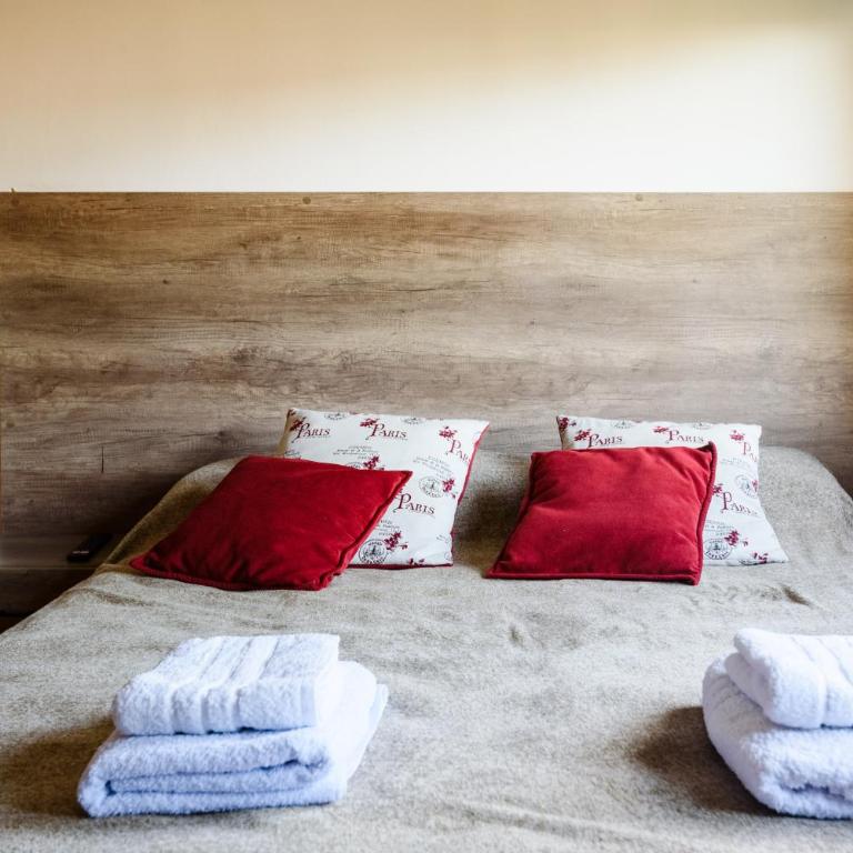 Casa inmejorable ubicacion - Three-Bedroom House - 14