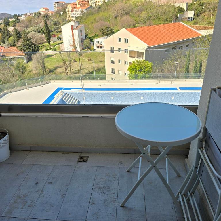 Стильная квартира с видом на море и библиотекой - Studio Apartman - 6