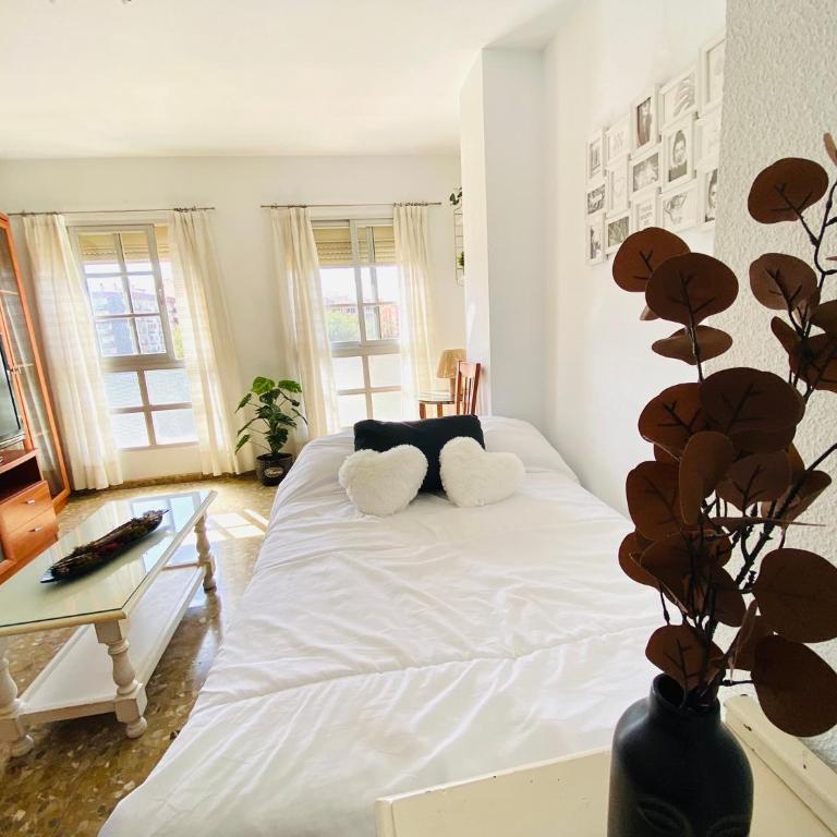 Alojamiento junto al centro de Málaga by MO - Two-Bedroom Apartment - 13