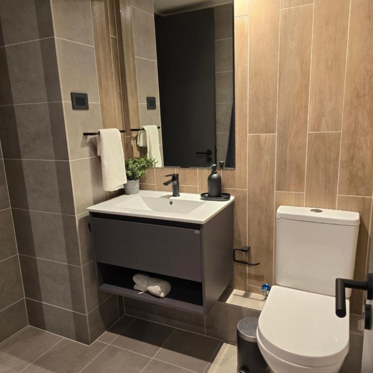 Exclusividad y confort en medio de la ciudad - Apartamento de 2 dormitorios - 11