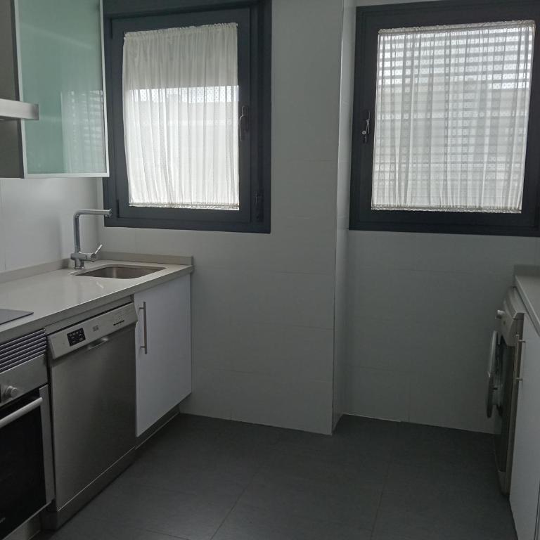 Ático centro Huelva, parking incluido - Apartamento de 3 dormitorios con vistas - 17