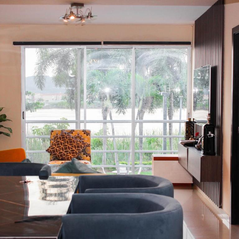 departamento 3 habitaciones, vista al rio, piscina, 3 camas - Apartamento con vistas y balcón - 44