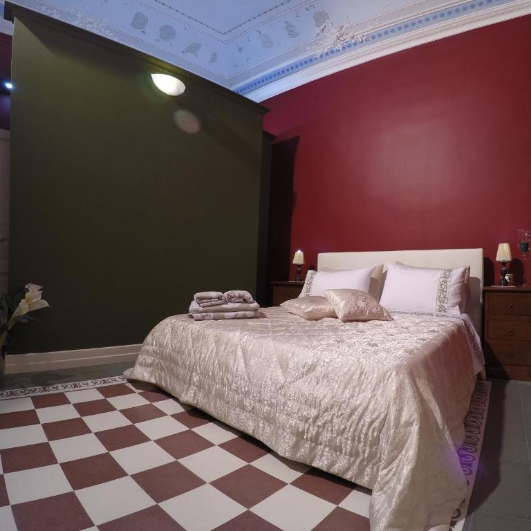 Art Fashion House Luxury Rooms - Deluxe Double Room with Balcony - 8