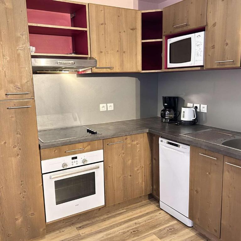Appartement 5 Pièces Cabine, 8 Couchages, Proche Pistes, Piscine, Sauna à Risoul 1850 - FR-1-330-589 - Appartement - 6