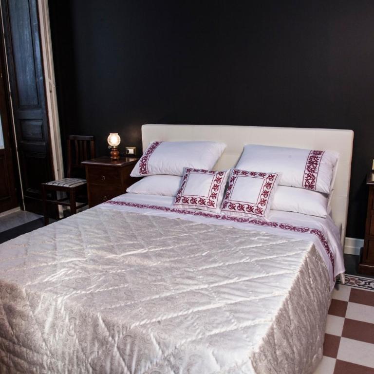 Art Fashion House Luxury Rooms - Suite with Balcony - 6