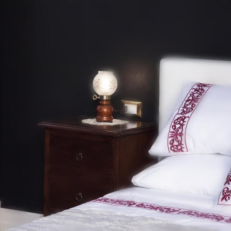 Art Fashion House Luxury Rooms - Suite with Balcony - 4