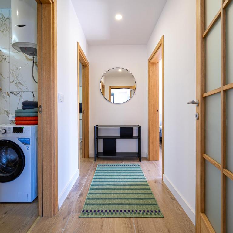 Barber Apartment - Apartman sa 2 Spavaće Sobe, Terasom i Pogledom na More - 9