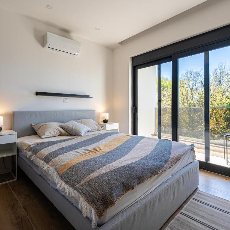 Barber Apartment - Apartman sa 2 Spavaće Sobe, Terasom i Pogledom na More - 10