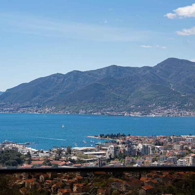 Barber Apartment - Apartman sa 2 Spavaće Sobe, Terasom i Pogledom na More - 4