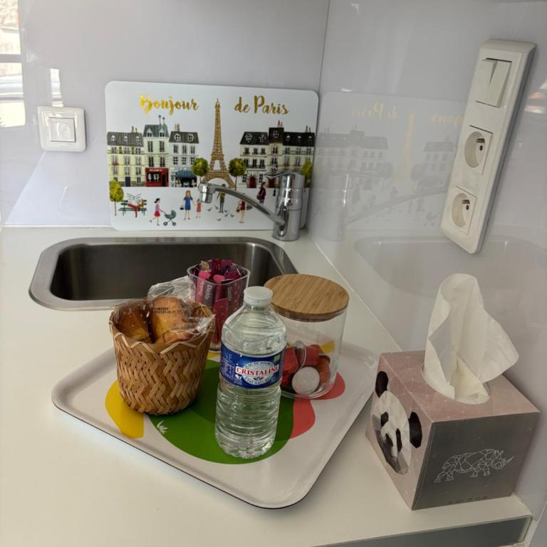Paris 17ème - STUDIO compact 10m2 -110 sqf - coeur BATIGNOLLES - ideal SOLO traveler - Studio - 59