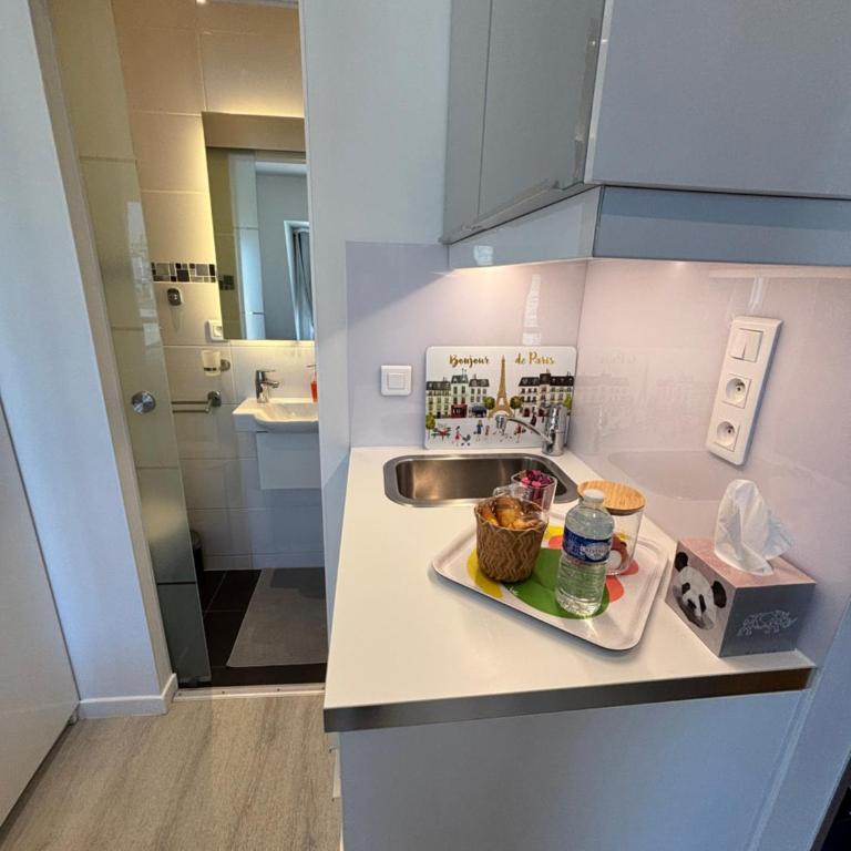 Paris 17ème - STUDIO compact 10m2 -110 sqf - coeur BATIGNOLLES - ideal SOLO traveler - Studio - 4