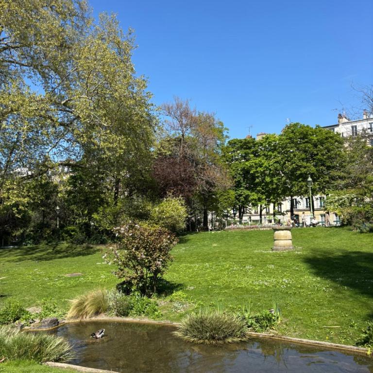 Paris 17ème - STUDIO compact 10m2 -110 sqf - coeur BATIGNOLLES - ideal SOLO traveler - Studio - 64