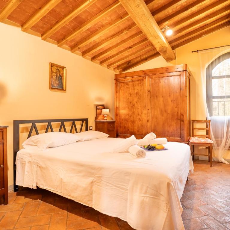 San Galgano, Pool and Lake View - Two-Bedroom Apartment - 16