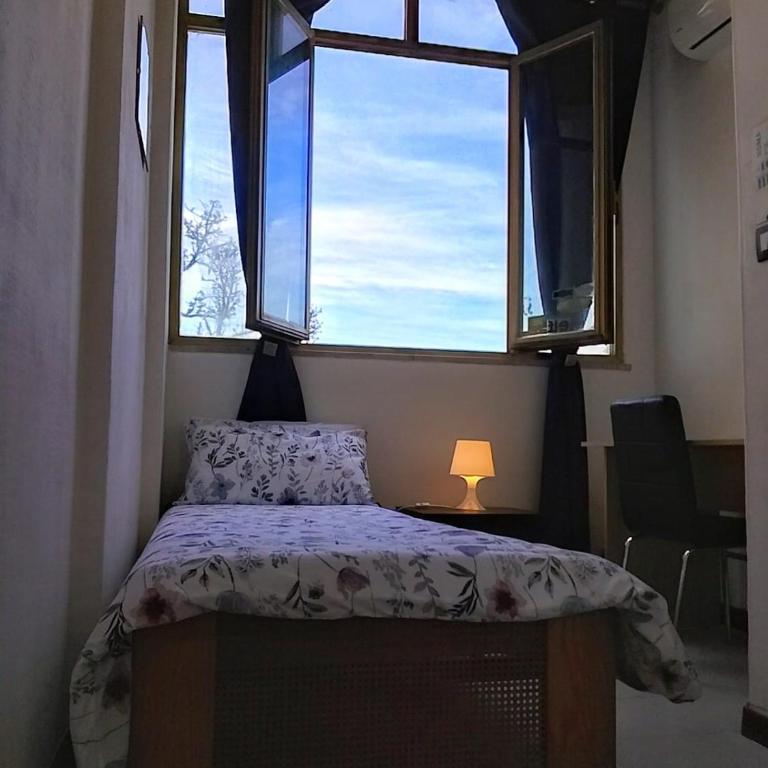 Appartamento panoramico Cagliari, I TRE GRILLI, centro - Three-Bedroom Apartment - 11