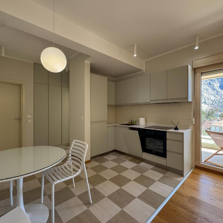 Olea Apartments Orahovac - One-Bedroom Apartment with Bay View - 2
