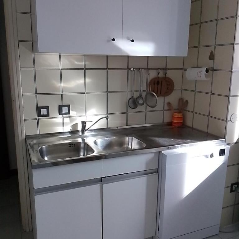 Appartamento panoramico Cagliari, I TRE GRILLI, centro - Three-Bedroom Apartment - 24