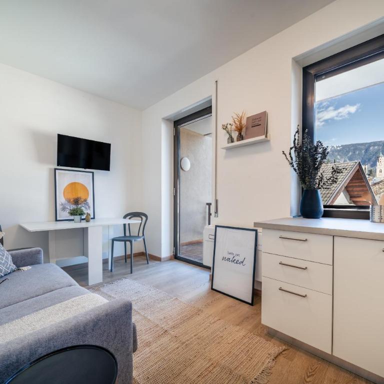 Lumos - The City Center Apartment - One-Bedroom Apartment with Balcony and City View - 1