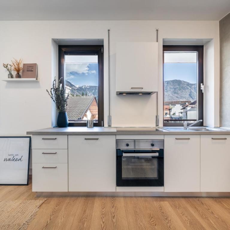 Lumos - The City Center Apartment - One-Bedroom Apartment with Balcony and City View - 3