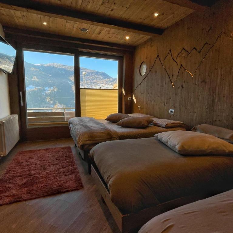 Chalet DCB - Camera Familiare con Balcone - 1