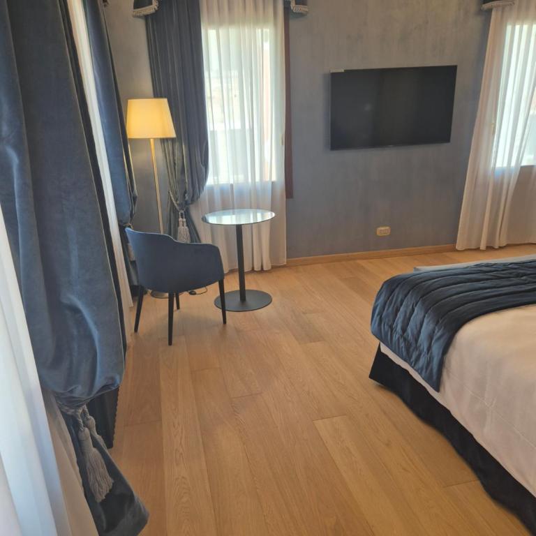 Alla Vite Dorata - Appartamento Deluxe con 2 Camere da Letto e Balcone - 6