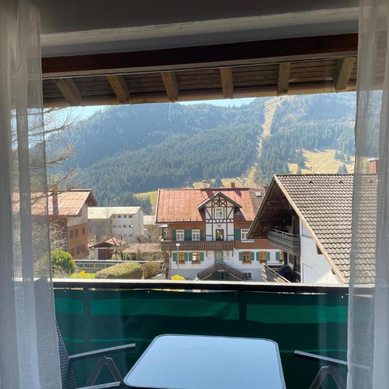 Hindelang Hideaway, Newly Renovated, Southern Balconies, Central Location - Studio-Apartment mit Balkon - 5