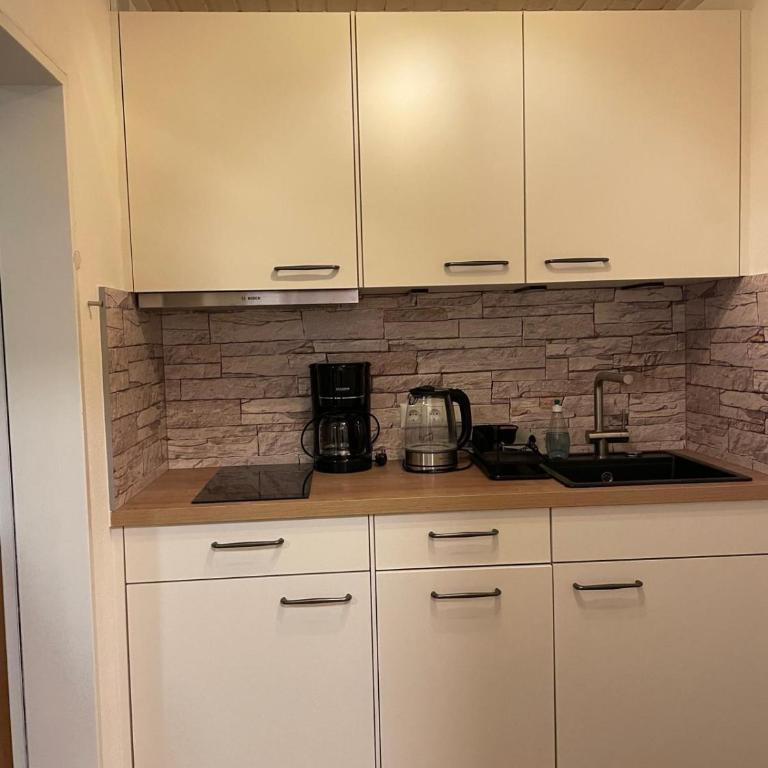 Hindelang Hideaway, Newly Renovated, Southern Balconies, Central Location - Studio-Apartment mit Balkon - 7