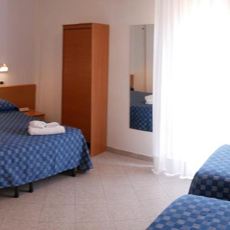 Hotel Jole - Camera Quadrupla con Balcone - 2