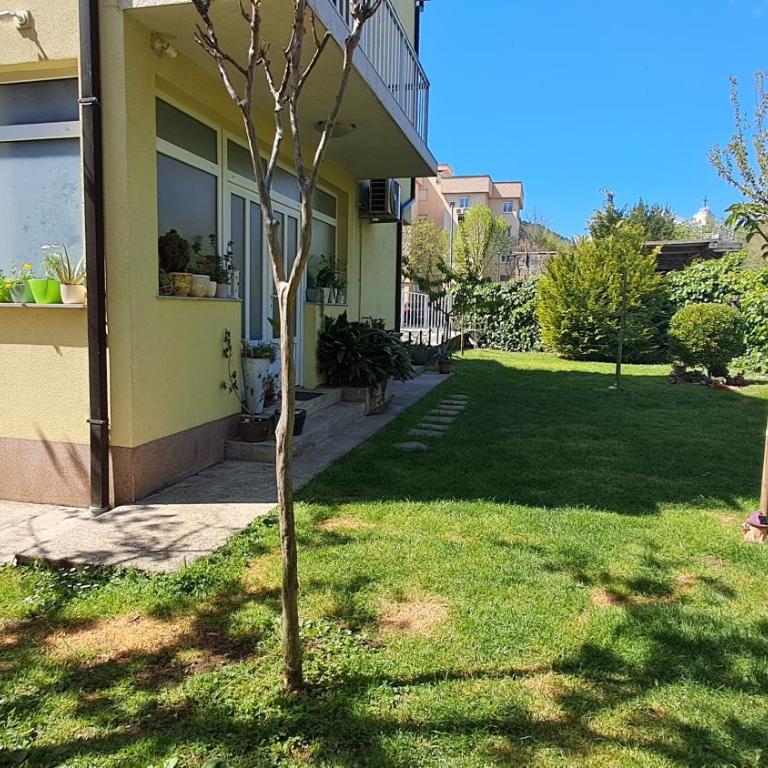 Villa Tamara with garden and river view - free private parking & garage - Apartment with Garden View - 7