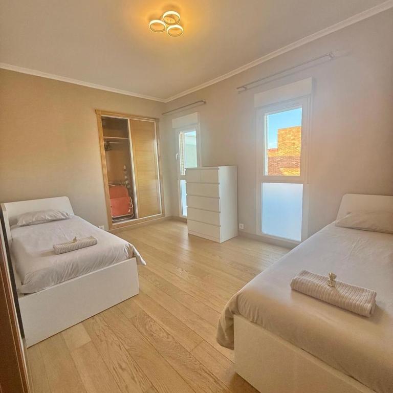 Modern flat and private attic close to beach - Apartamento de 2 dormitorios - 10
