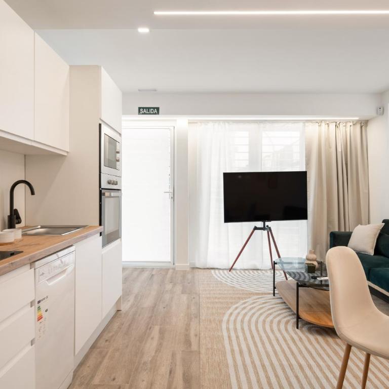 apartamentos business reformados ALQUILER TEMPORAL - Standard Apartment - 2